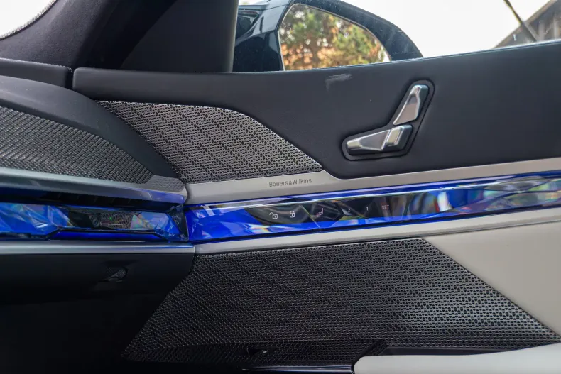 BMW 760 din 2024 cu 8.935 km - oferta BMW106594 - foto 11