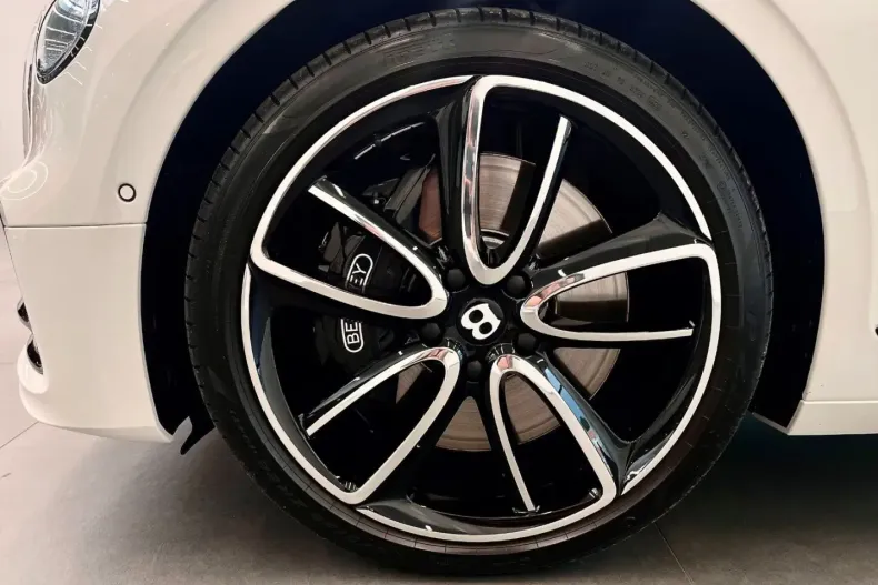 Bentley Flying Spur din 2024 cu 3.000 km - oferta BEN106604 - foto 9