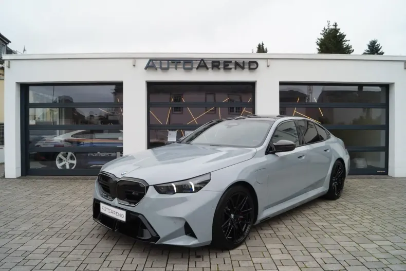 BMW M5 din 2024 cu 11.700 km - oferta BMW106608 - foto 1