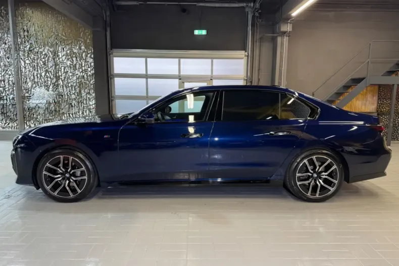 BMW 740 din 2024 cu 14.551 km - oferta BMW106672 - foto 4