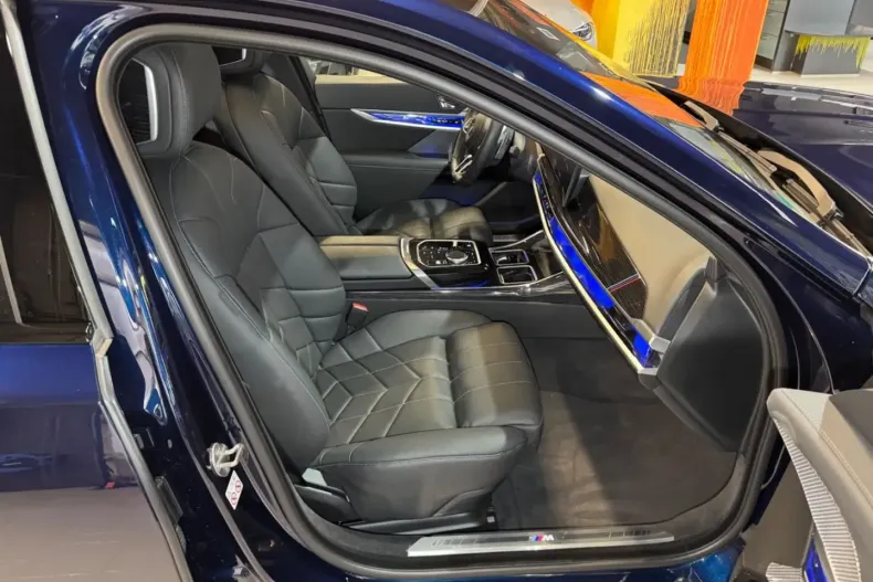 BMW 740 din 2024 cu 14.551 km - oferta BMW106672 - foto 15