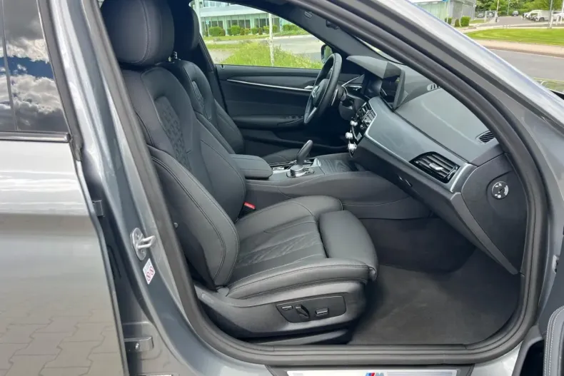 BMW 530 din 2023 cu 40.900 km - oferta BMW106676 - foto 12