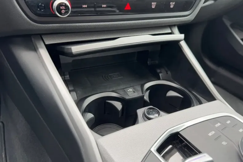 BMW 320 din 2024 cu 15.929 km - oferta BMW106687 - foto 18