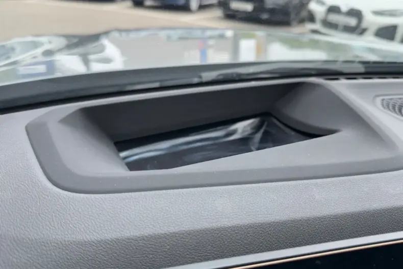 BMW 320 din 2024 cu 15.929 km - oferta BMW106687 - foto 19