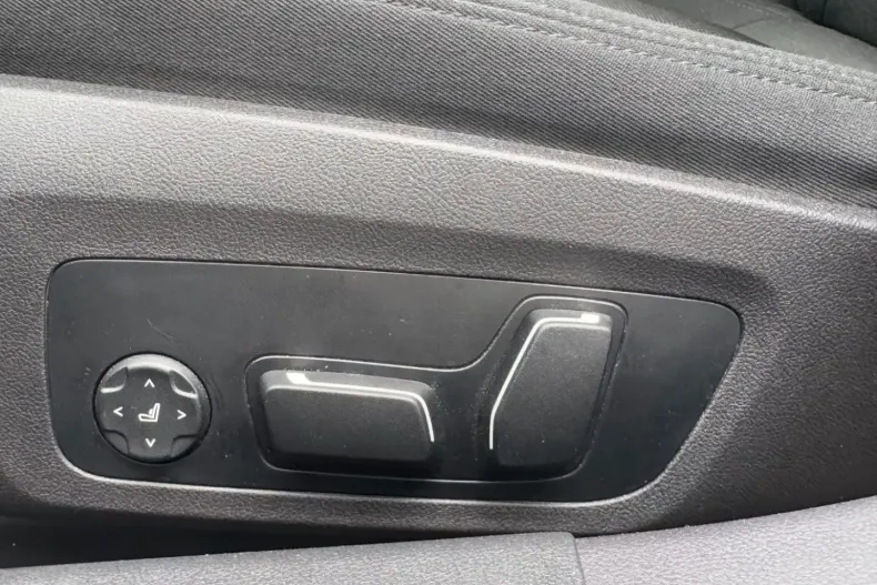 BMW 320 din 2024 cu 15.929 km - oferta BMW106687 - foto 21