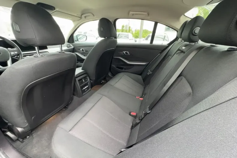 BMW 320 din 2024 cu 15.929 km - oferta BMW106687 - foto 22