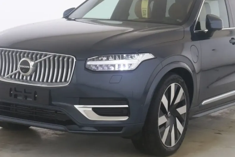 Volvo XC90 din 2024 cu 6.750 km - oferta VOL106699 - foto 3