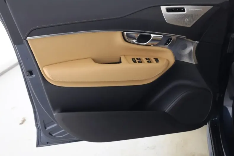 Volvo XC90 din 2024 cu 6.750 km - oferta VOL106699 - foto 9