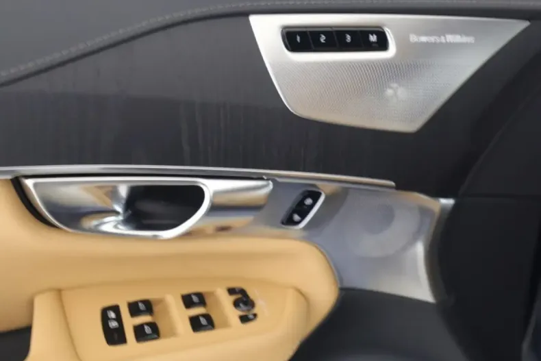 Volvo XC90 din 2024 cu 6.750 km - oferta VOL106699 - foto 10