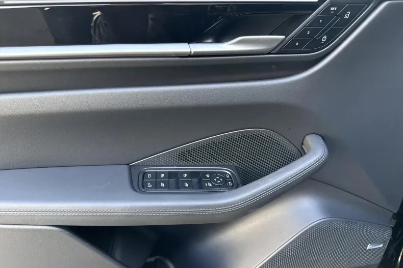 Porsche Macan din 2025 cu 15.000 km - oferta POR106729 - foto 15