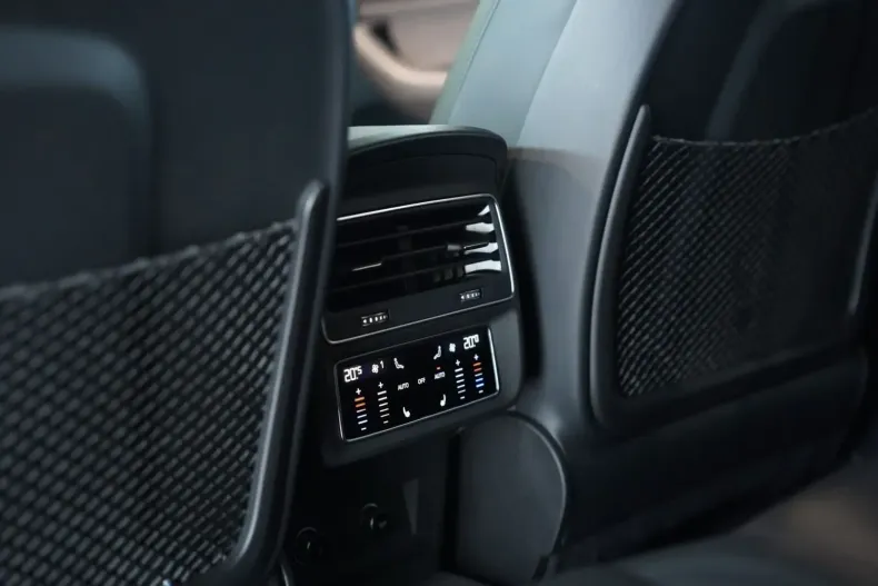 Audi RSQ8 din 2023 cu 36.500 km - oferta AUD106834 - foto 44