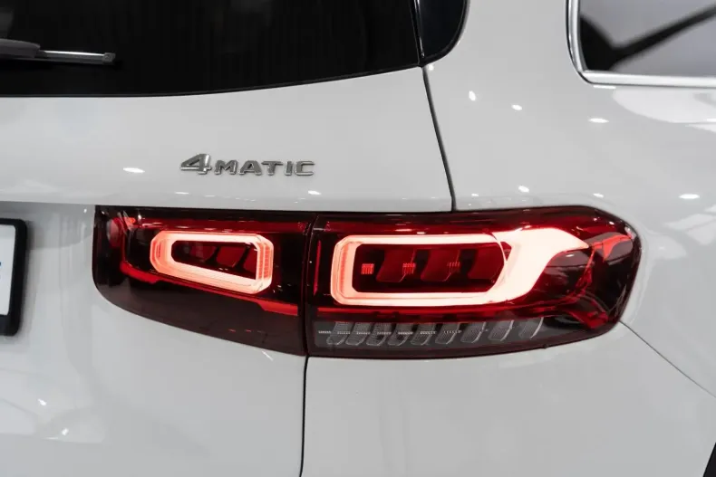 Mercedes-Benz GLB 250 din 2021 cu 56.481 km - oferta MER106837 - foto 14