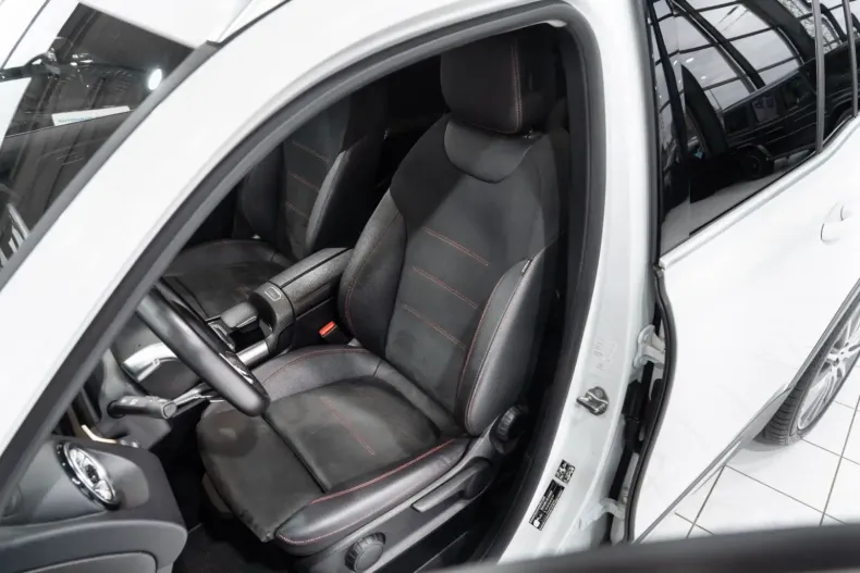 Mercedes-Benz GLB 250 din 2021 cu 56.481 km - oferta MER106837 - foto 16