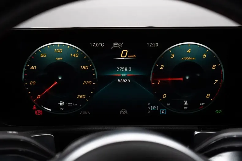 Mercedes-Benz GLB 250 din 2021 cu 56.481 km - oferta MER106837 - foto 20