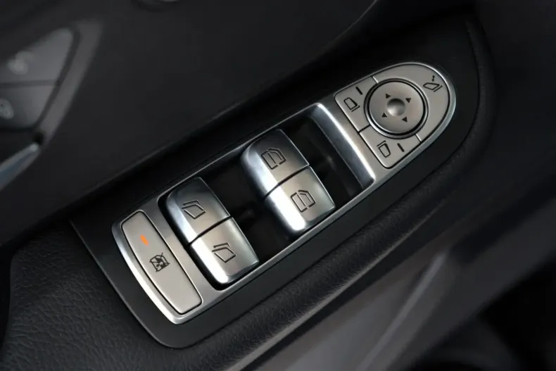 Mercedes-Benz V 250 din 2021 cu 37.976 km - oferta MER106839 - foto 23