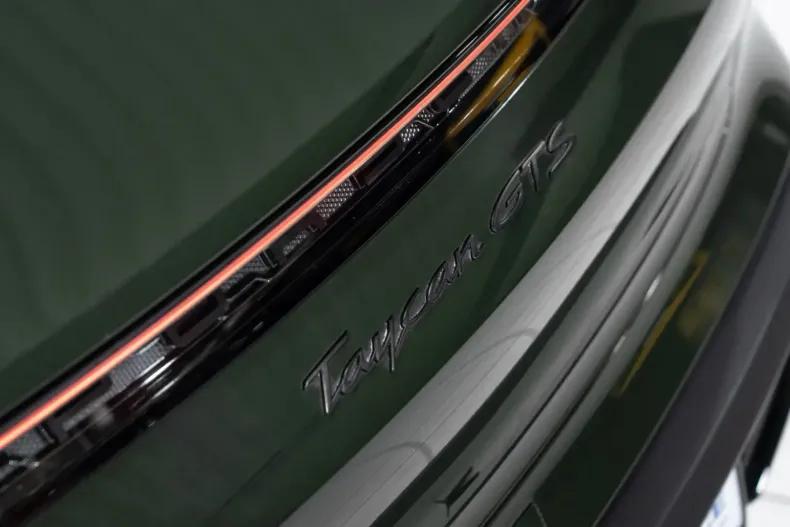 Porsche Taycan din 2023 cu 25.785 km - oferta POR106842 - foto 14