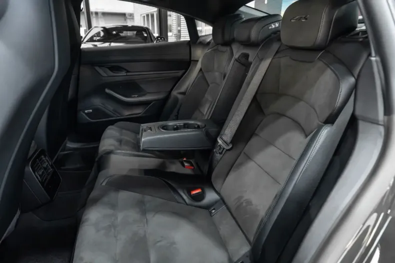 Porsche Taycan din 2023 cu 25.785 km - oferta POR106842 - foto 17