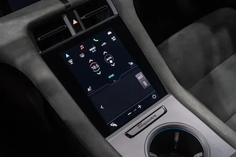 Porsche Taycan din 2023 cu 25.785 km - oferta POR106842 - foto 20