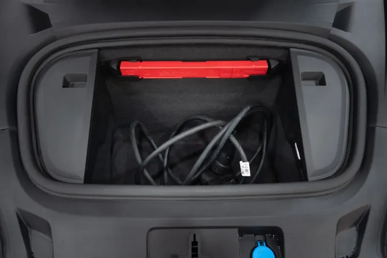 Porsche Taycan din 2023 cu 25.785 km - oferta POR106842 - foto 25