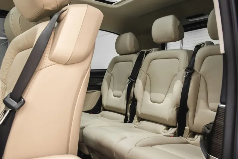 Mercedes-Benz V 300 din 2023 cu 15.000 km - oferta MER106855 - foto 19