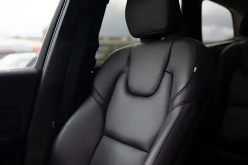 Volvo XC60 din 2022 cu 98.800 km - oferta VOL106861 - foto 7