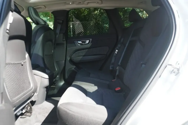 Volvo XC60 din 2022 cu 77.131 km - oferta VOL106864 - foto 13