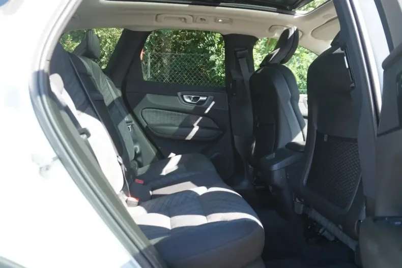 Volvo XC60 din 2022 cu 77.131 km - oferta VOL106864 - foto 15