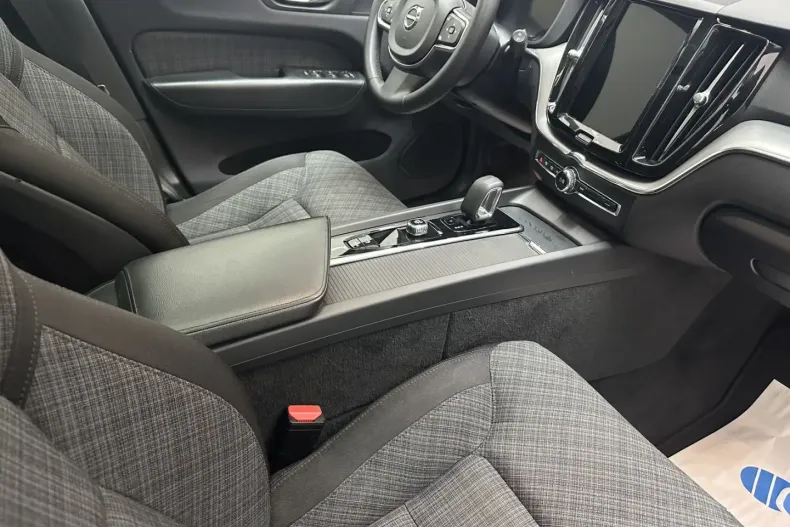 Volvo XC60 din 2023 cu 99.800 km - oferta VOL106865 - foto 9