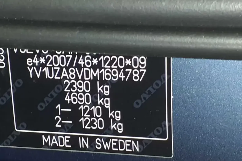 Volvo XC60 din 2020 cu 86.207 km - oferta VOL106870 - foto 9