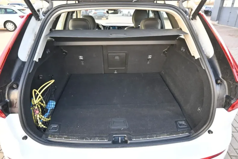 Volvo XC60 din 2021 cu 48.227 km - oferta VOL106871 - foto 15