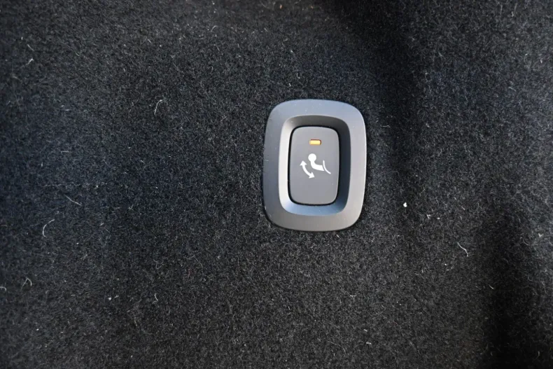 Volvo XC60 din 2021 cu 48.227 km - oferta VOL106871 - foto 16