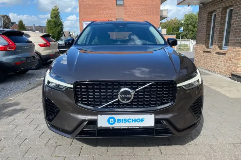 Volvo XC60 din 2025 cu 13.066 km - oferta VOL106872 - foto 1
