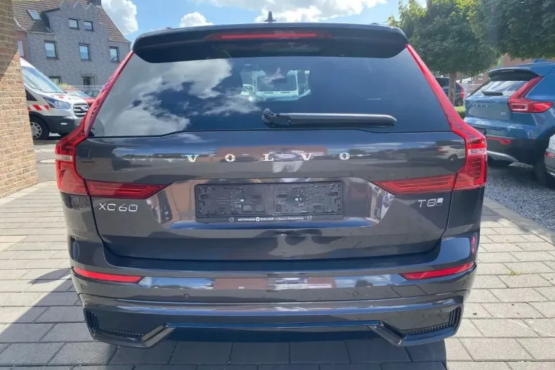 Volvo XC60 din 2025 cu 13.066 km - oferta VOL106872 - foto 4