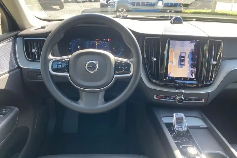 Volvo XC60 din 2025 cu 13.066 km - oferta VOL106872 - foto 9