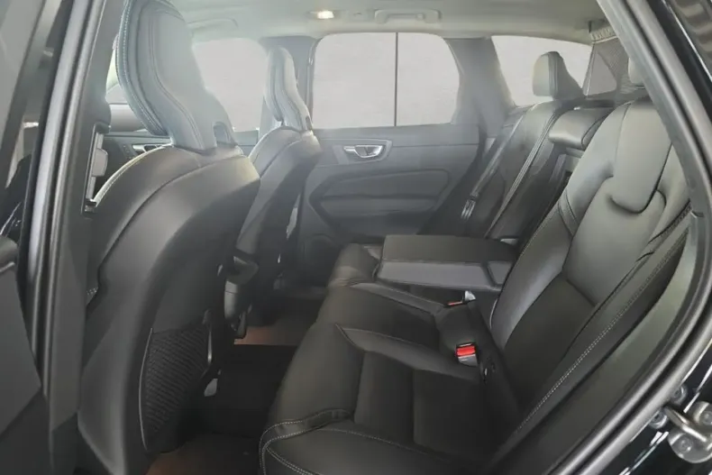 Volvo XC60 din 2024 cu 13.771 km - oferta VOL106874 - foto 15