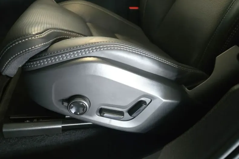 Volvo XC60 din 2024 cu 13.771 km - oferta VOL106874 - foto 20