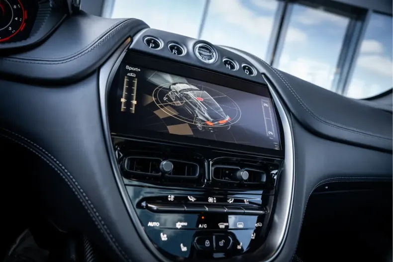 Aston Martin DBX din 2024 cu 3.068 km - oferta AST106880 - foto 14