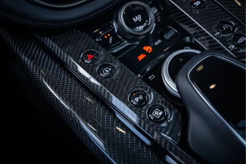 Aston Martin DBX din 2024 cu 3.068 km - oferta AST106880 - foto 24