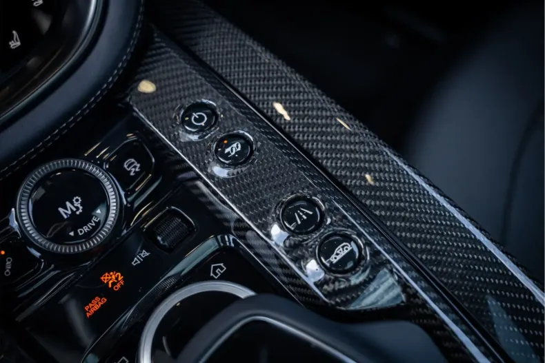 Aston Martin DBX din 2024 cu 3.068 km - oferta AST106880 - foto 26