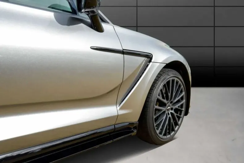 Aston Martin DBX din 2024 cu 10.990 km - oferta AST106886 - foto 5