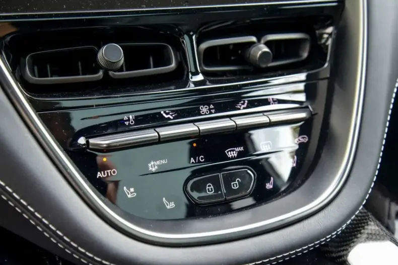 Aston Martin DBX din 2024 cu 10.990 km - oferta AST106886 - foto 17