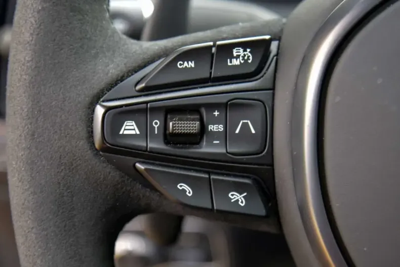 Aston Martin DBX din 2024 cu 10.990 km - oferta AST106886 - foto 24