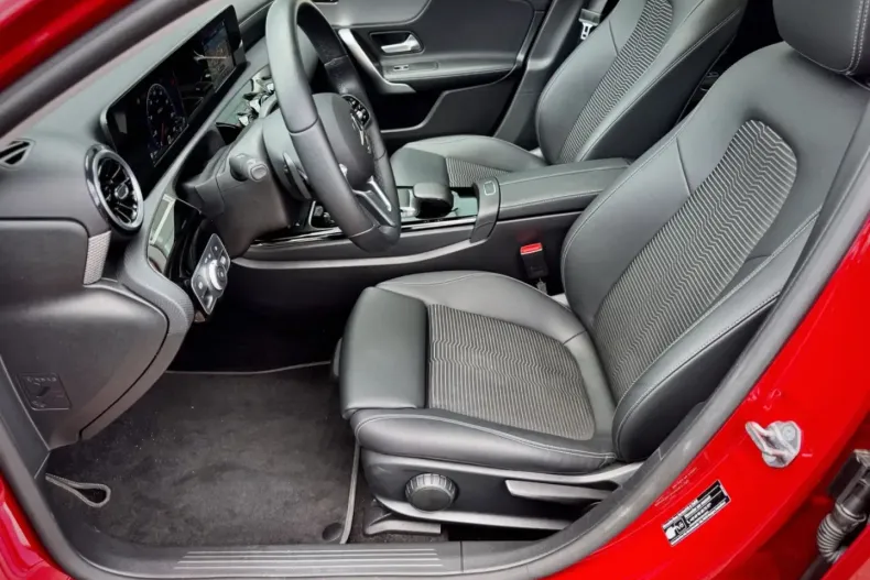 Mercedes-Benz A 200 din 2022 cu 60.908 km - oferta MER106889 - foto 15