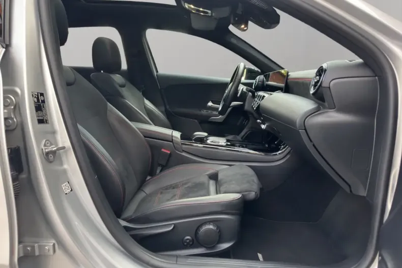 Mercedes-Benz A 180 din 2020 cu 70.000 km - oferta MER106891 - foto 15