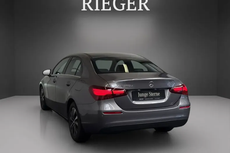 Mercedes-Benz A 180 din 2024 cu 18.911 km - oferta MER106893 - foto 9