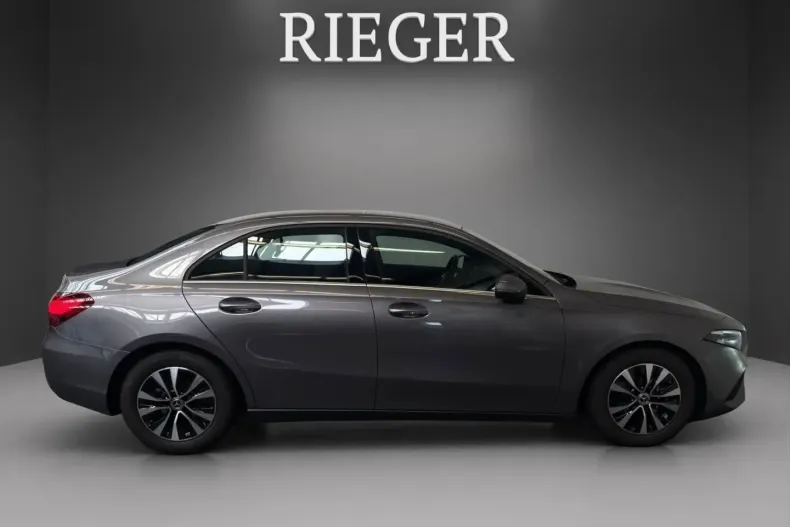 Mercedes-Benz A 180 din 2024 cu 18.911 km - oferta MER106893 - foto 13