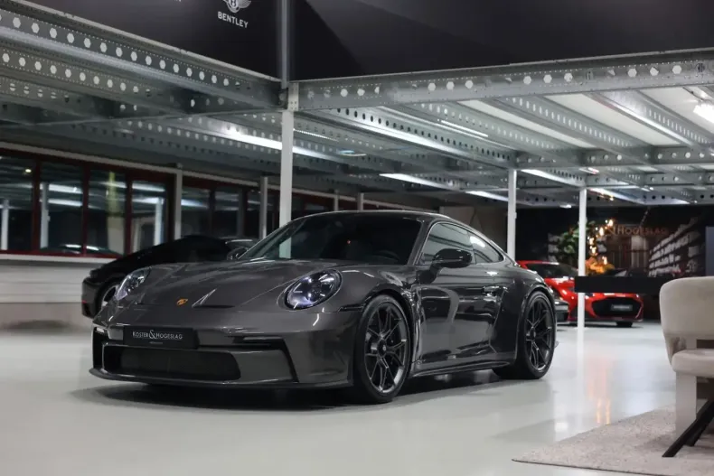 Porsche 992 din 2023 cu 5.528 km - oferta POR106895 - foto 1