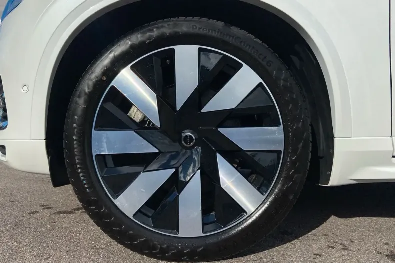 Volvo XC90 din 2024 cu 33.500 km - oferta VOL106911 - foto 2