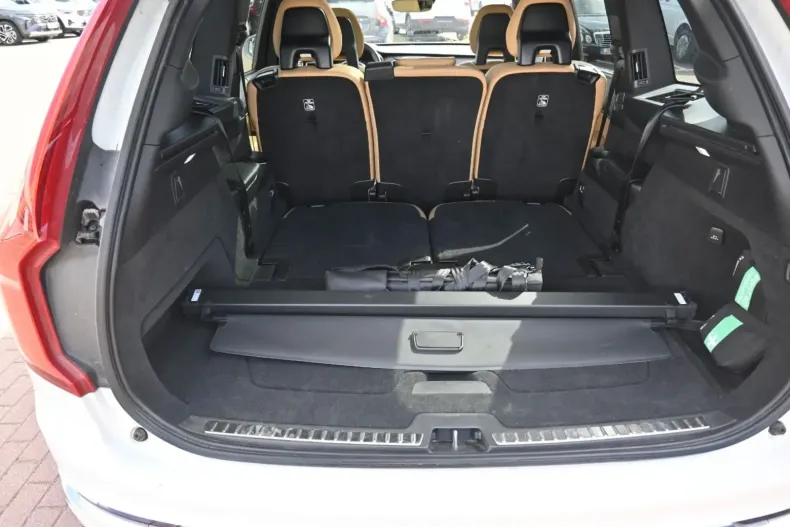 Volvo XC90 din 2021 cu 59.500 km - oferta VOL106913 - foto 8