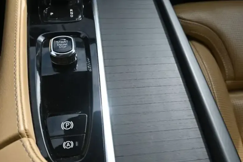 Volvo XC90 din 2021 cu 59.500 km - oferta VOL106913 - foto 19